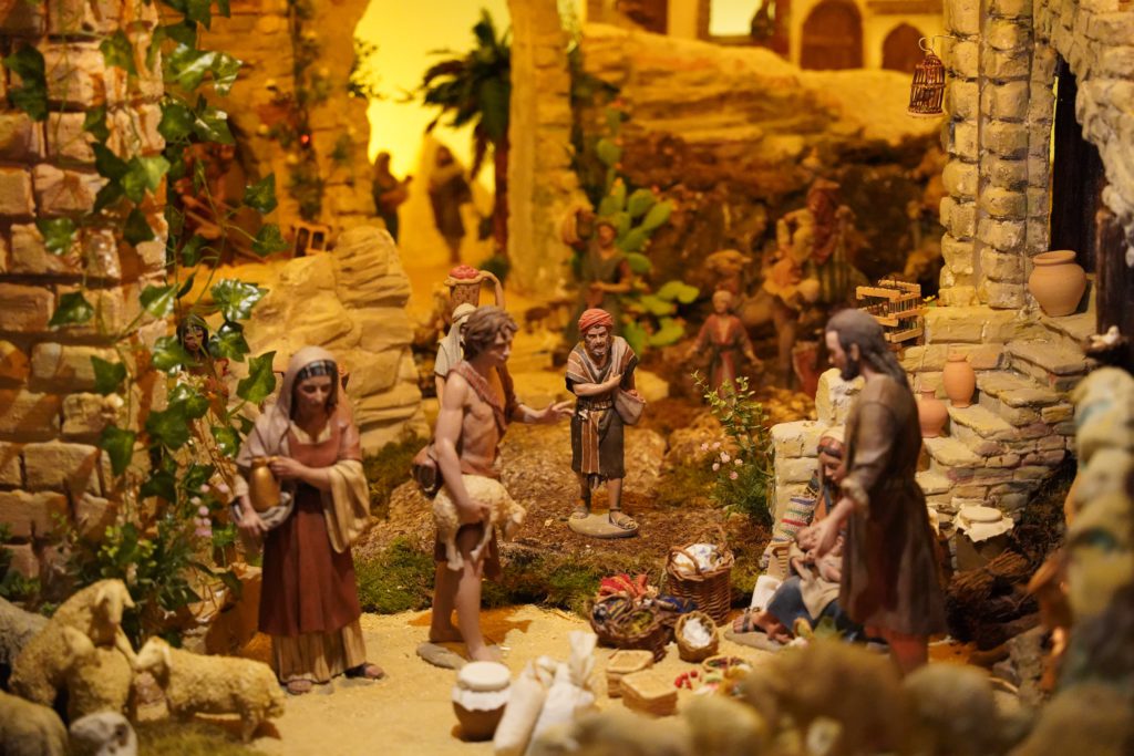 A nativity scene invites us to see the 6 characters we meet at the manger.
